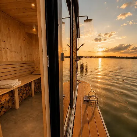 Bohea Hausboot Mit Sauna Und Kamin Швилохзе