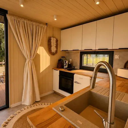 Bohea Hausboot Mit Sauna Und Kamin Ботель