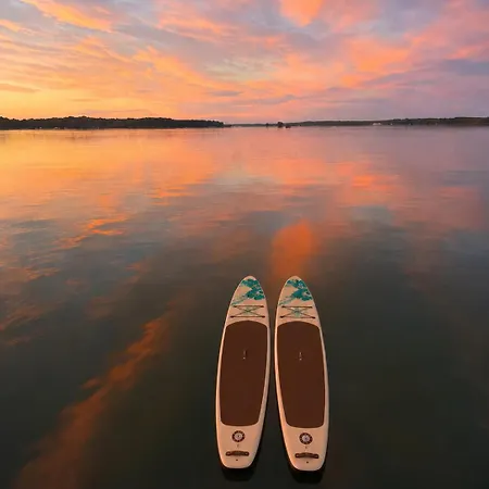 Ботель Bohea Hausboot Mit Sauna Und Kamin Швилохзе