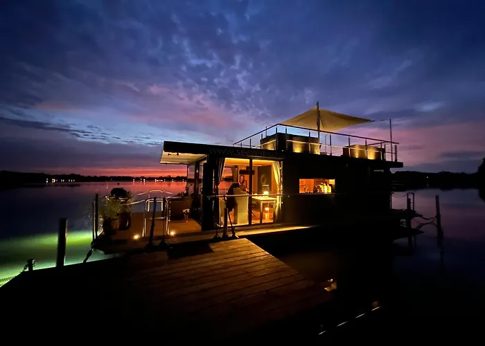 Seezeit- Schwielochsee- Hausboot Hotel en barco