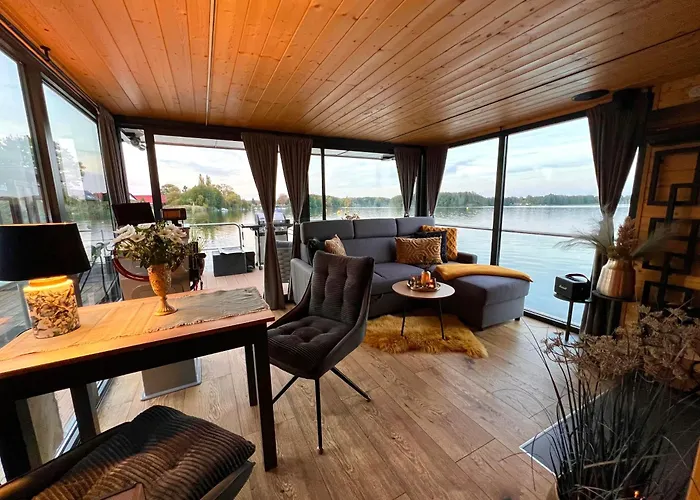 Seezeit- Schwielochsee- Hausboot Hotel en barco *